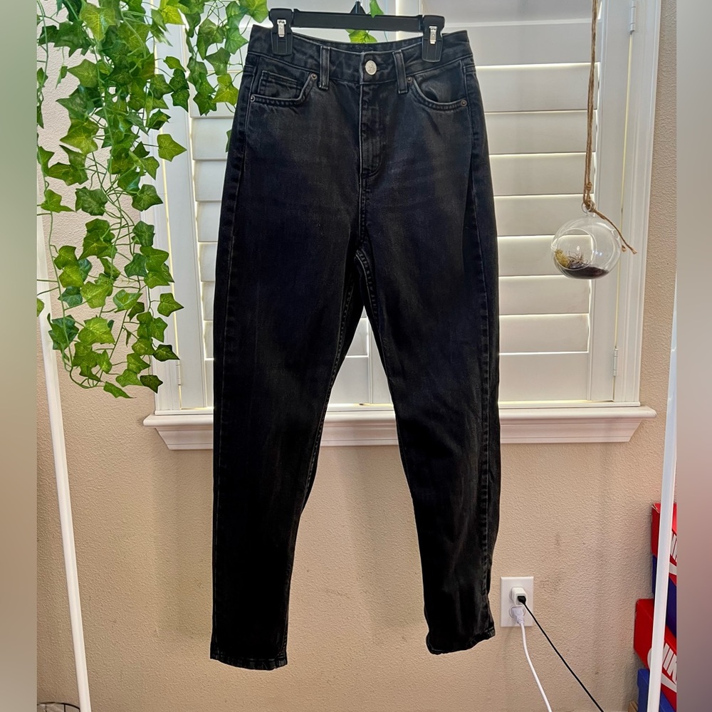 BDG Urban Outfitters Black High Rise Mom Tapered Jeans 25” / XS